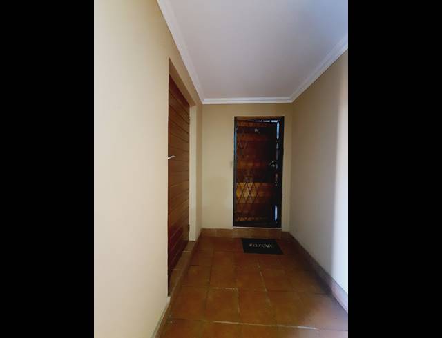 BEDROOM APARTMENT RENTED IN HALFWAY GARDENS